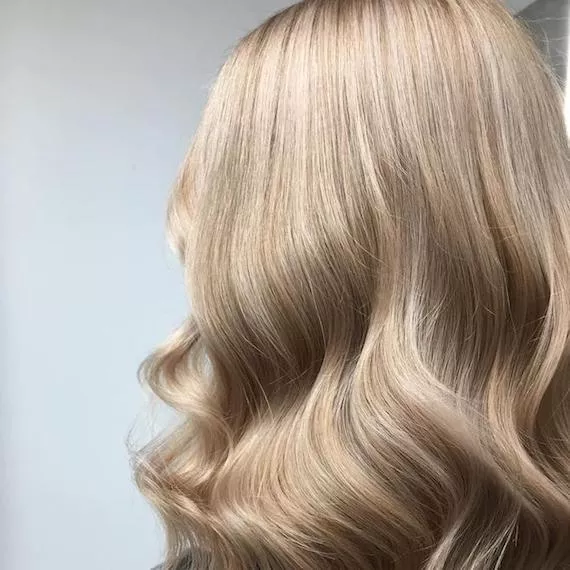 Zwitsers onbekend kromme 22 blonde haarkleuren, van goud tot karamel | Wella Professionals